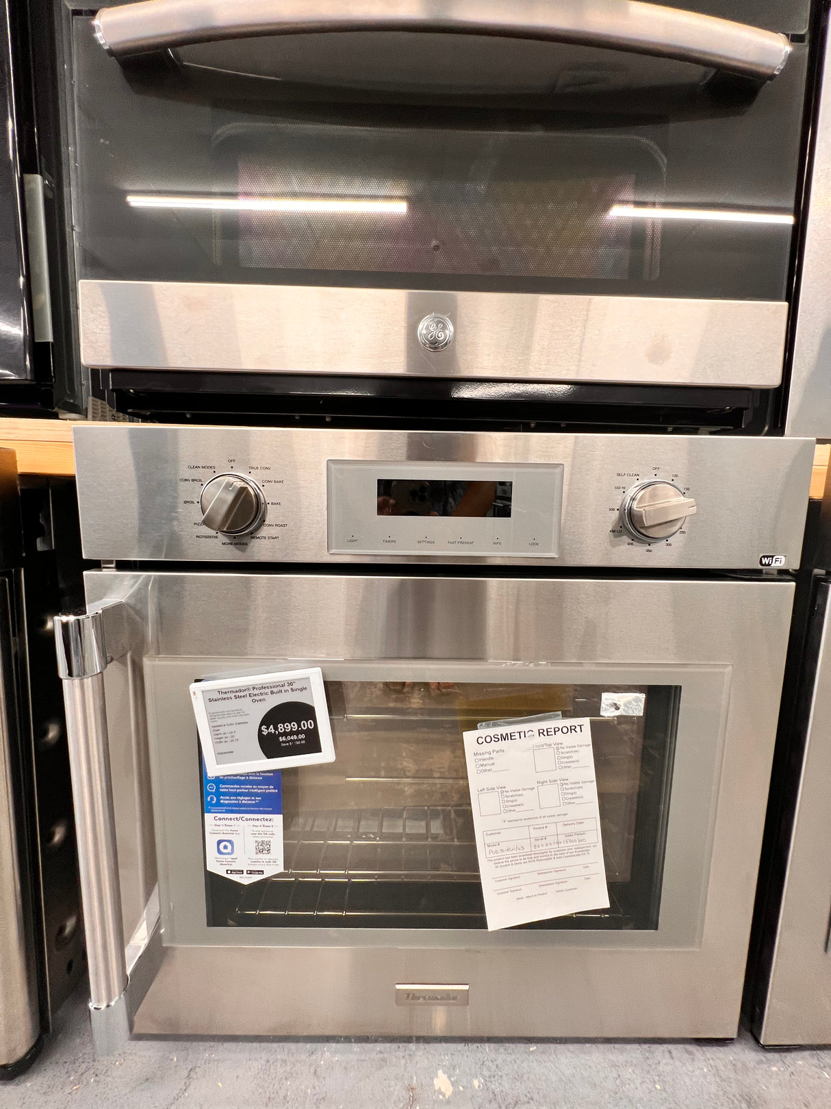 Thermador, professional 30 inch stainless steel electric built-in single oven. POD301RW.