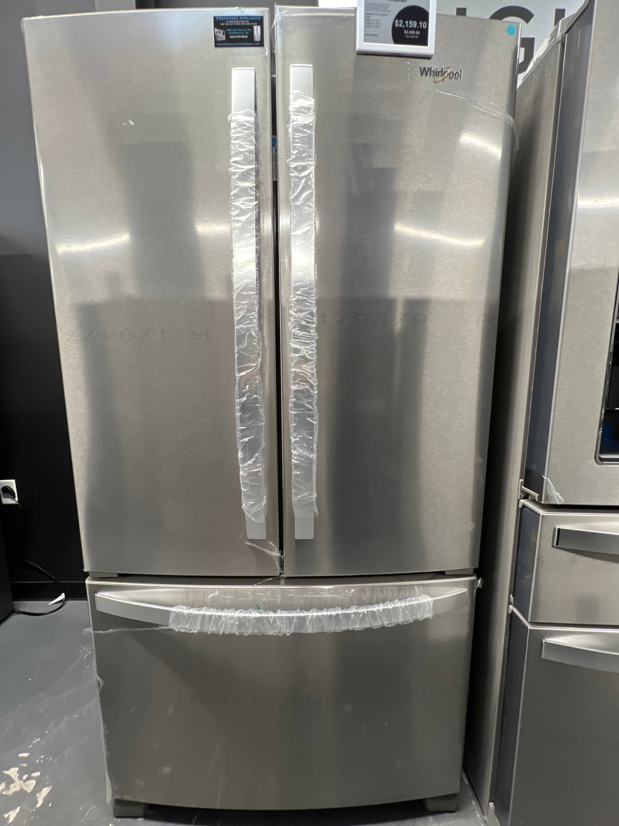 WRF535SWHZ07 whirlpool, 25.2 ft.³ fingerprint resistant stainless steel French door refrigerator.